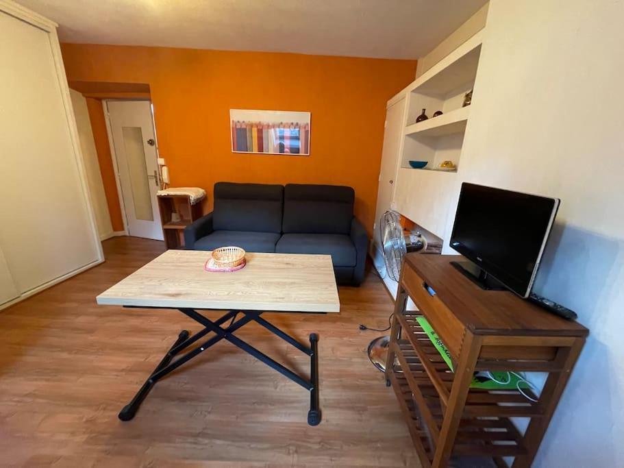 Studio N5 - Bagneres De Bigorre Apartment Bagian luar foto